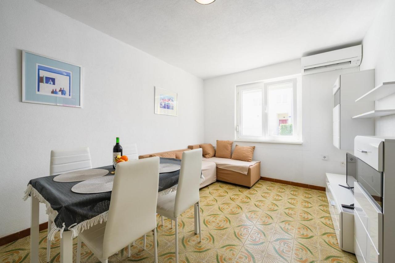 House With Apartments Mila Umag Zewnętrze zdjęcie
