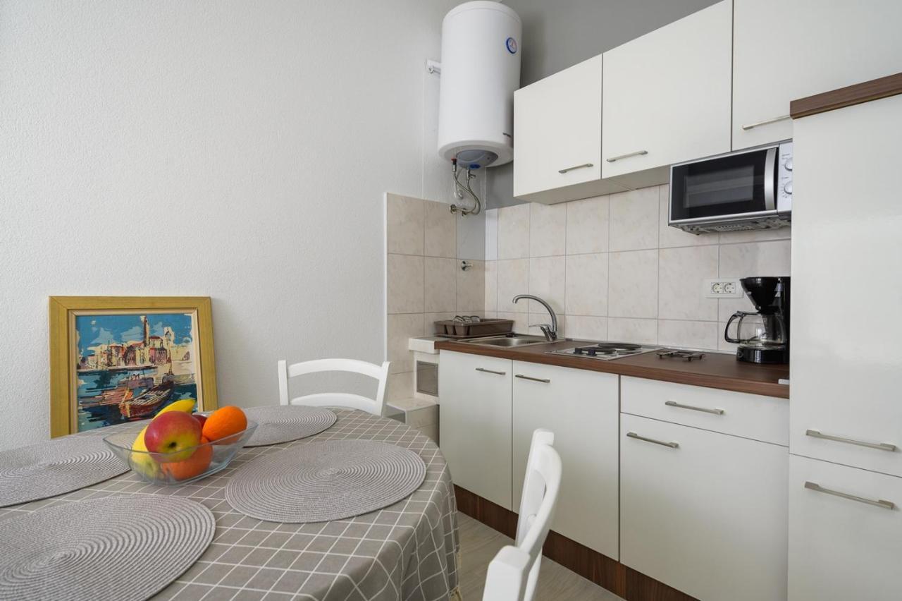 House With Apartments Mila Umag Zewnętrze zdjęcie