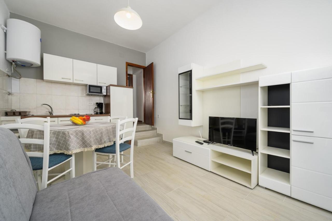 House With Apartments Mila Umag Zewnętrze zdjęcie